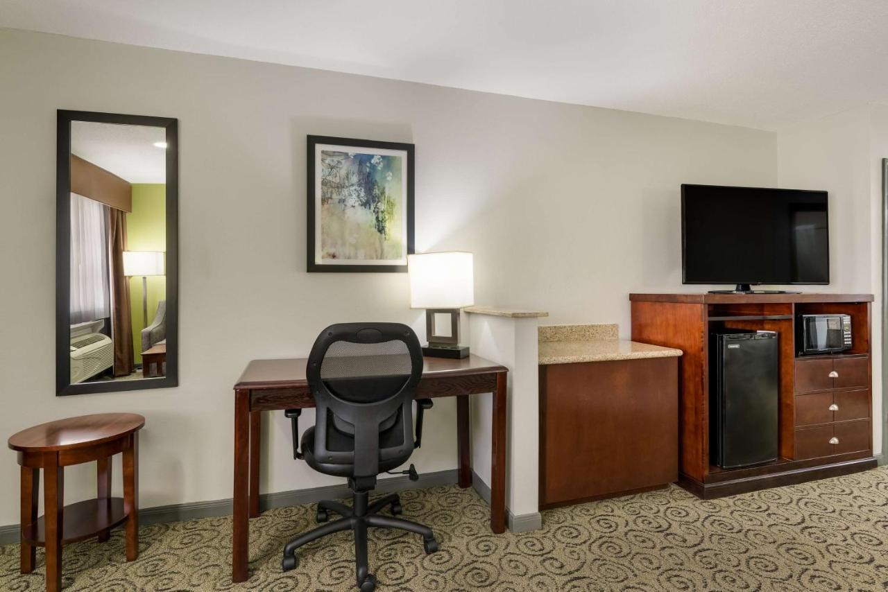 Surestay Hotel By Best Western Deer Park Εξωτερικό φωτογραφία