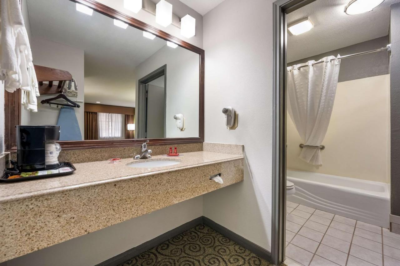 Surestay Hotel By Best Western Deer Park Εξωτερικό φωτογραφία